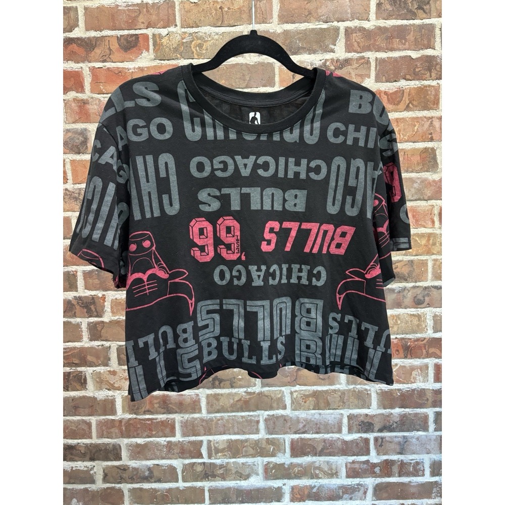 Chicago Bulls Women's NBA Cropped Short Sleeve Graphic T-Shirt - Black*XXL*